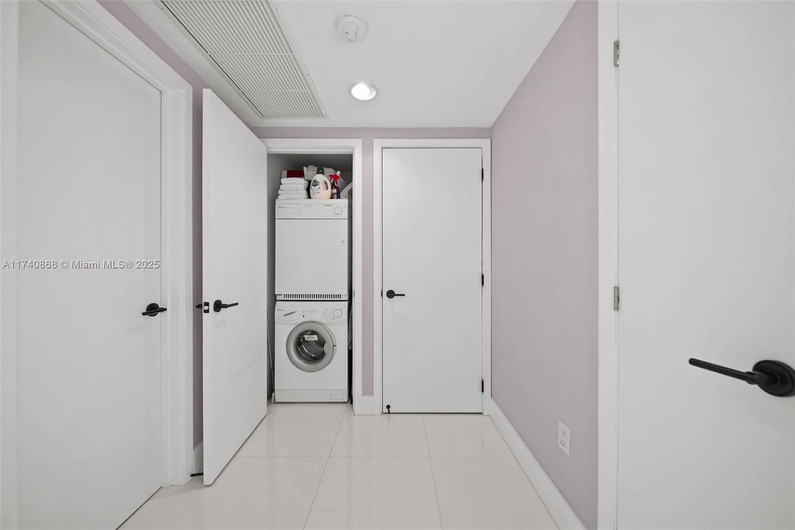 6801 Collins Ave Unit: 1214 (Deed Number 1206)