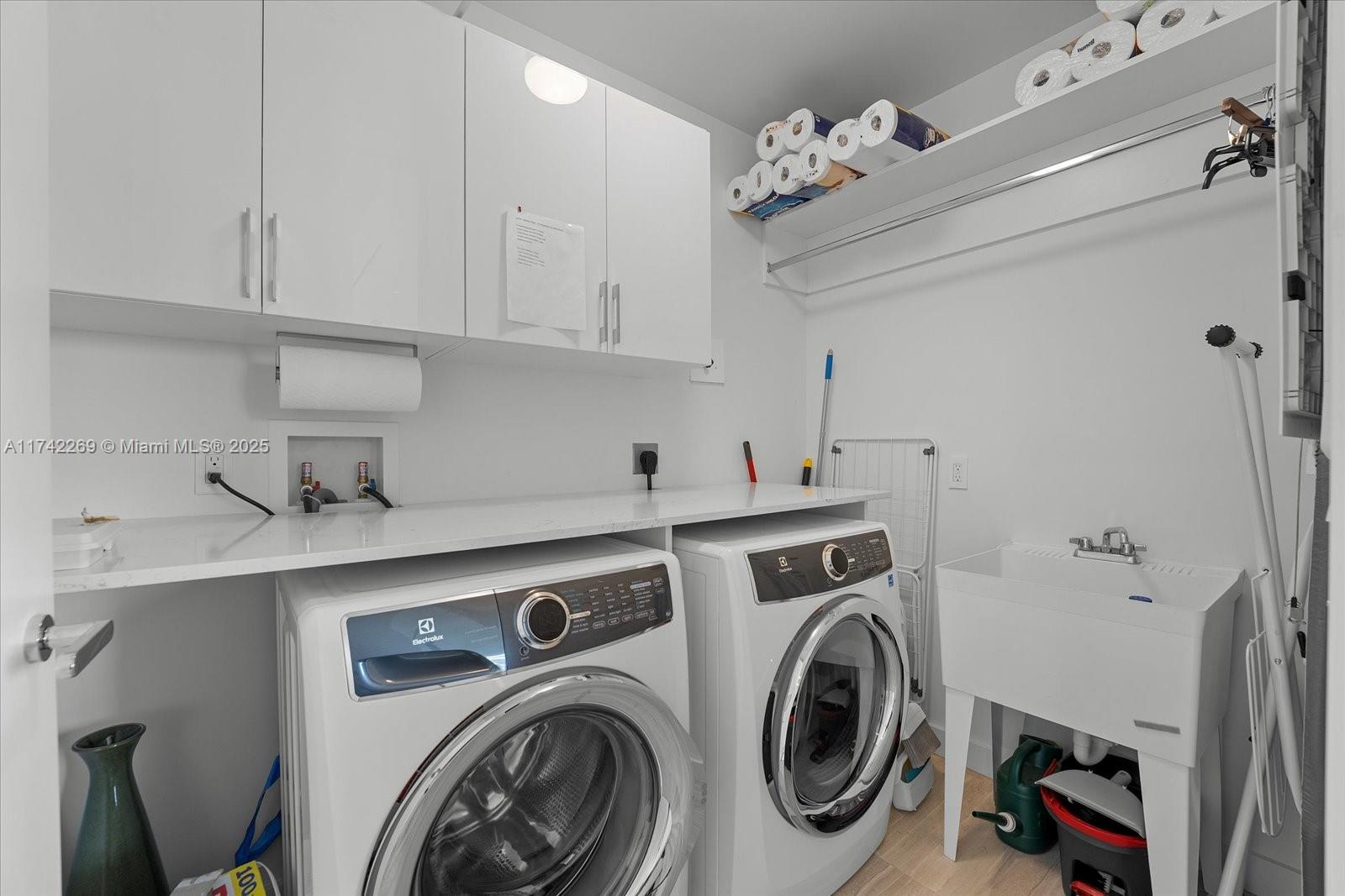 4701 N Meridian Ave # 412