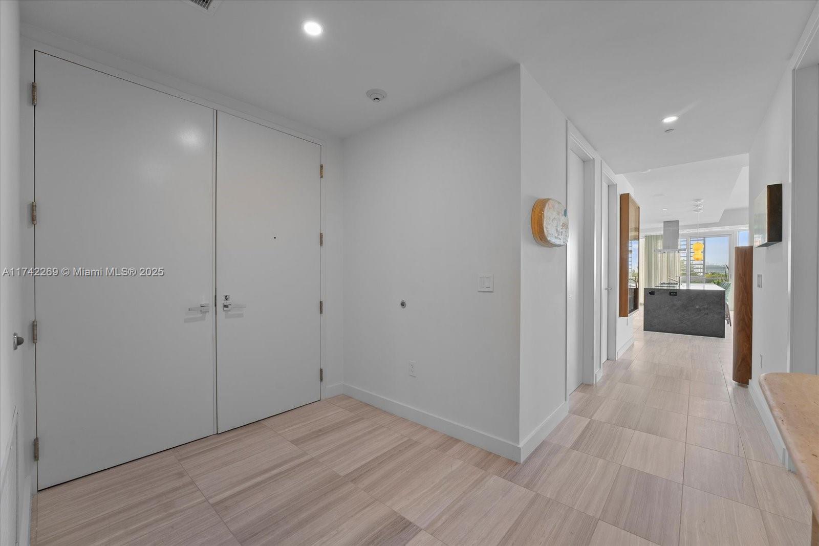 4701 N Meridian Ave # 412