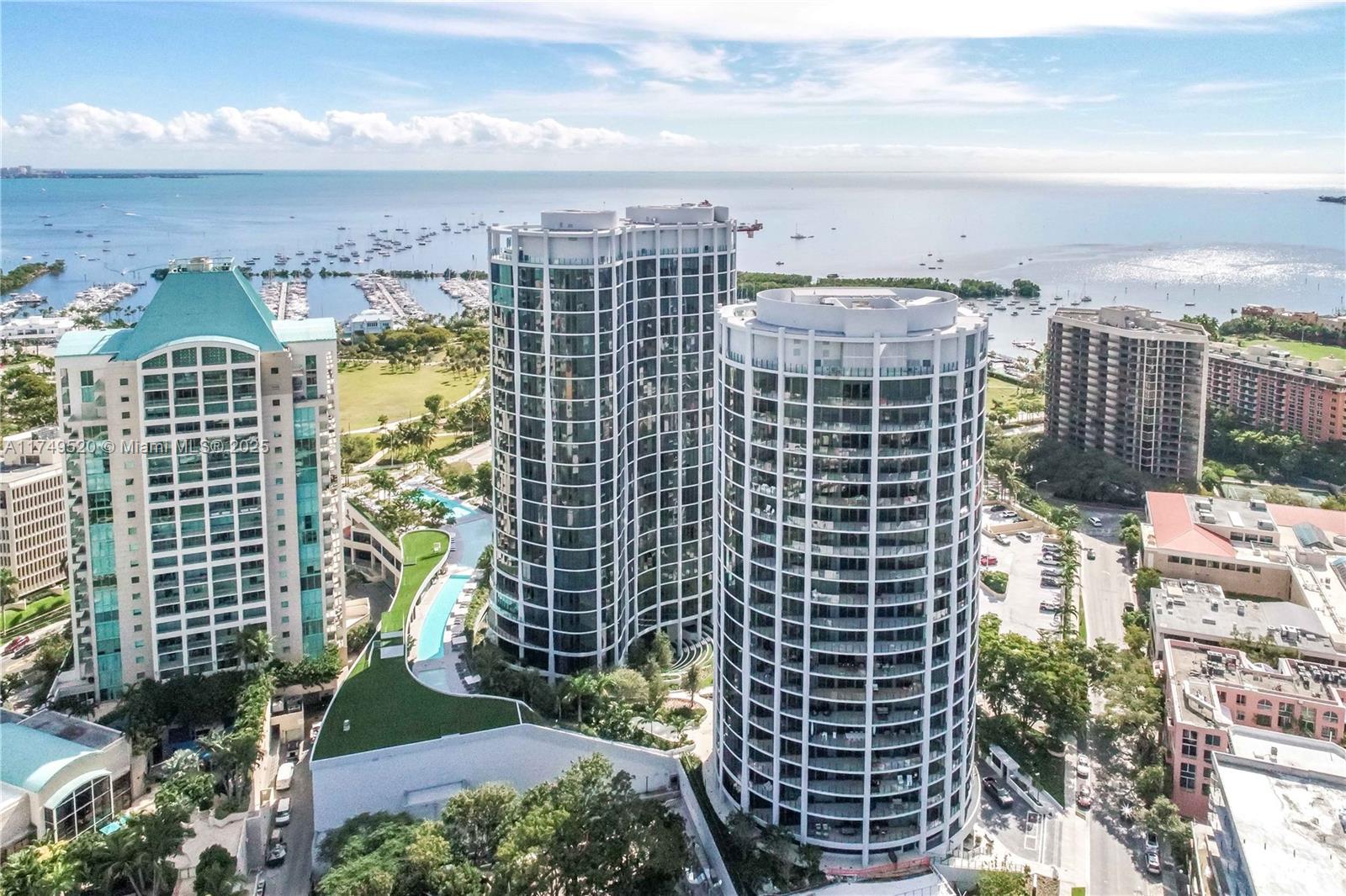 2821 S Bayshore Dr # 15D