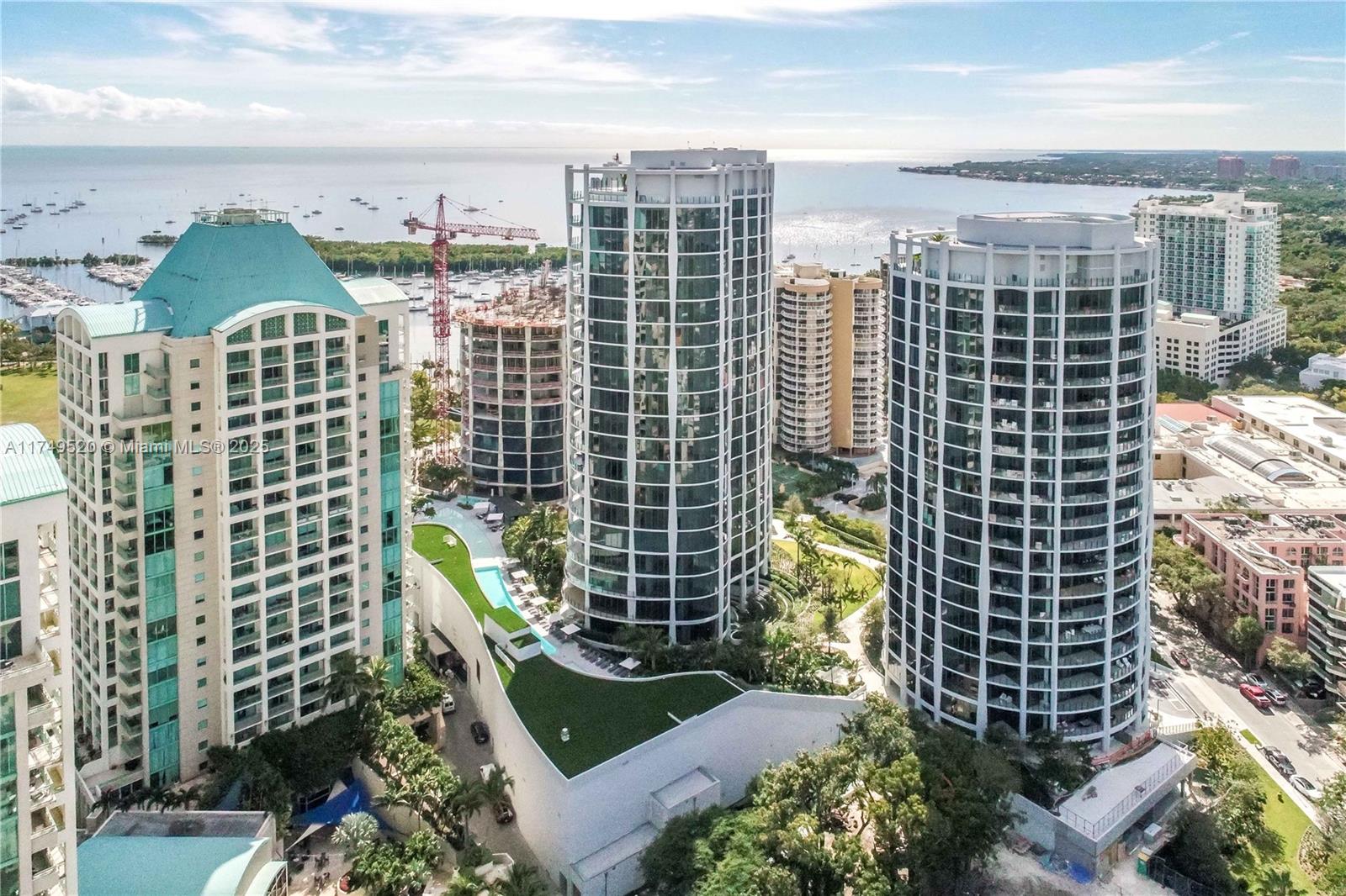 2821 S Bayshore Dr # 15D