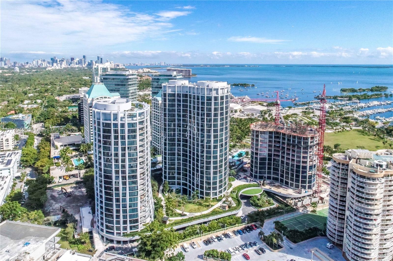 2821 S Bayshore Dr # 15D