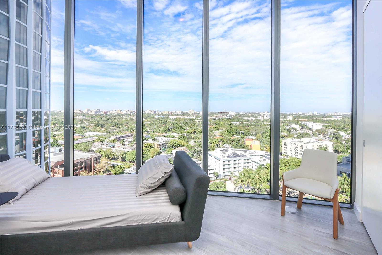 2821 S Bayshore Dr # 15D
