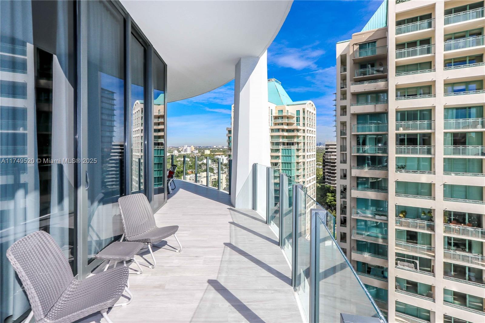 2821 S Bayshore Dr # 15D