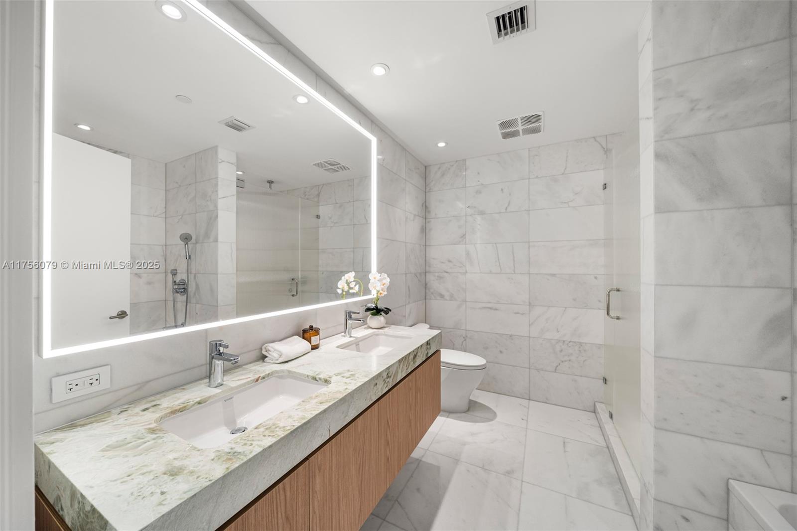 500 Alton # 1406