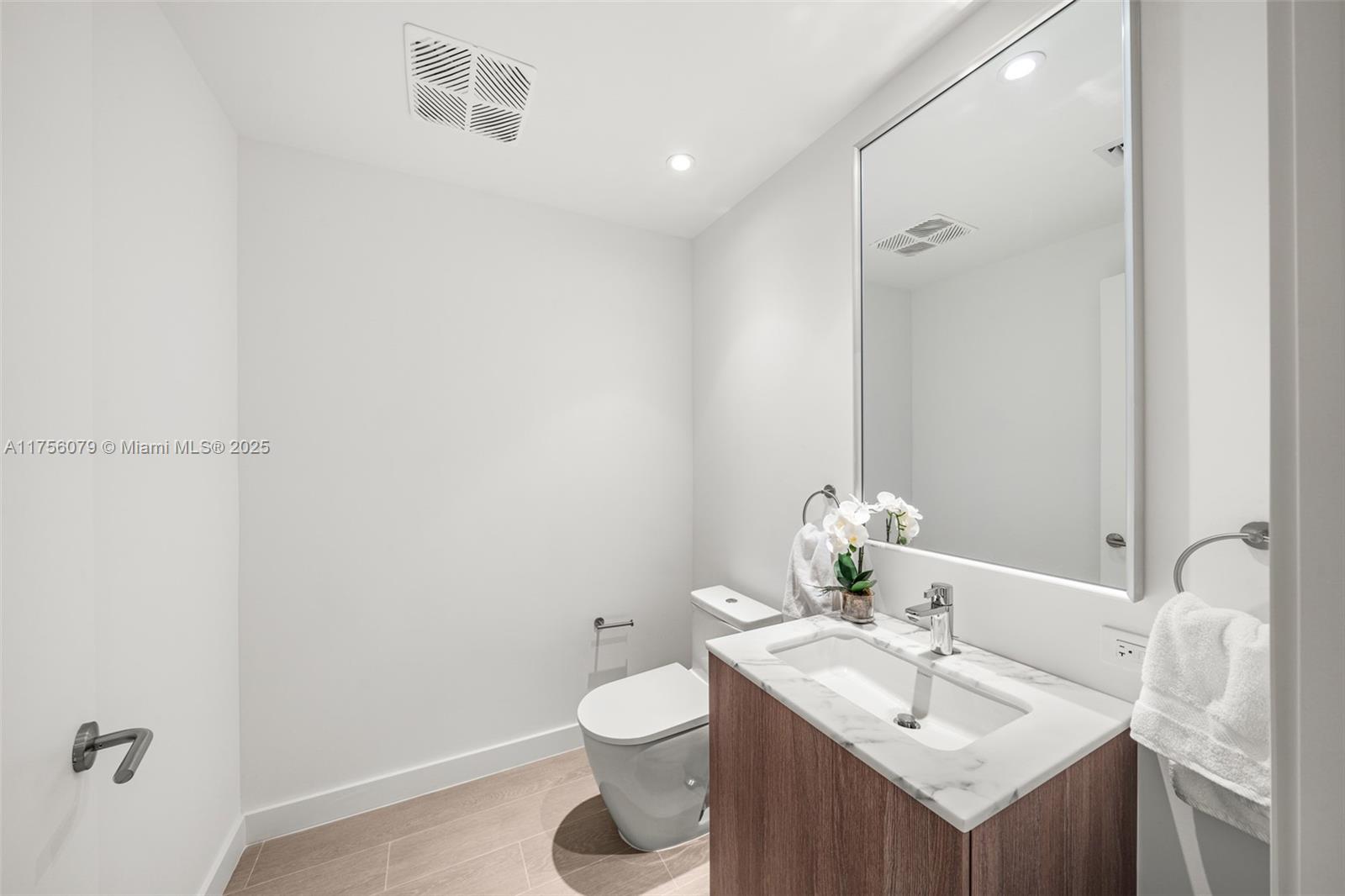 500 Alton # 1406