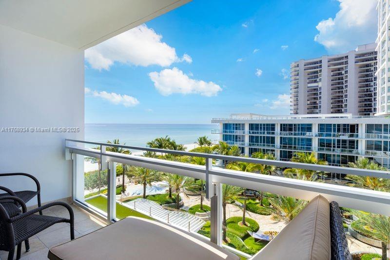 6801 Collins Ave #610 Door # 612