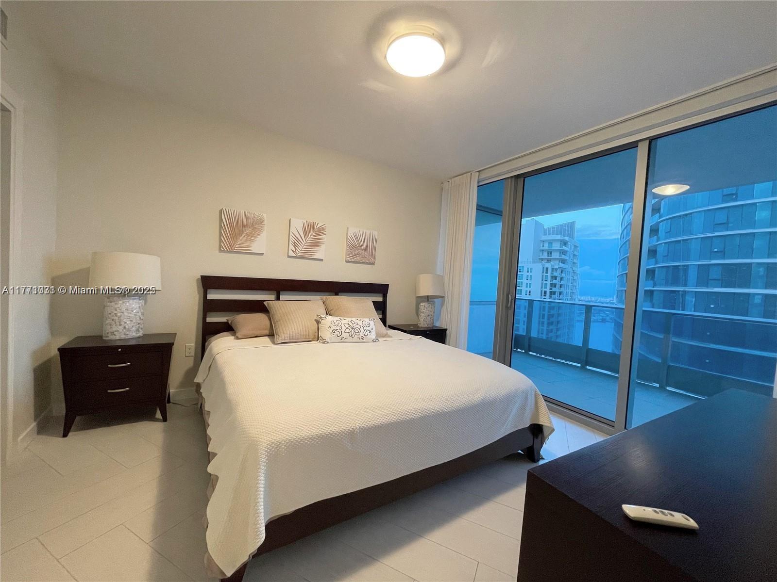 200 Biscayne Boulevard Way # 3803