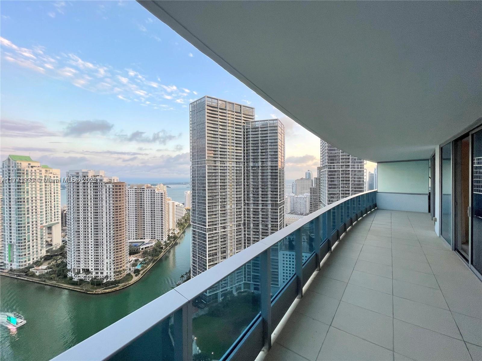 200 Biscayne Boulevard Way # 3803