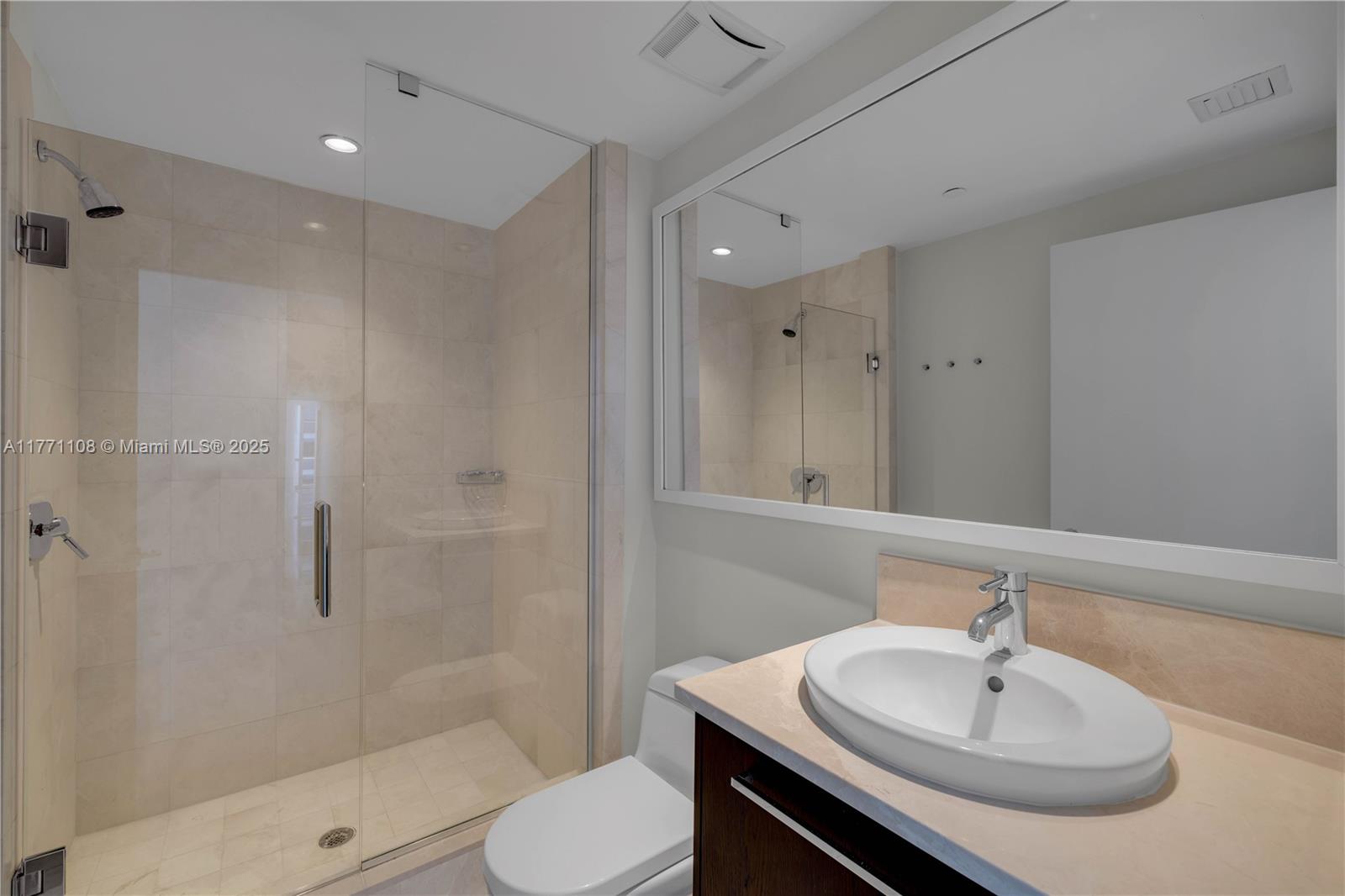 17121 Collins Ave # 3901