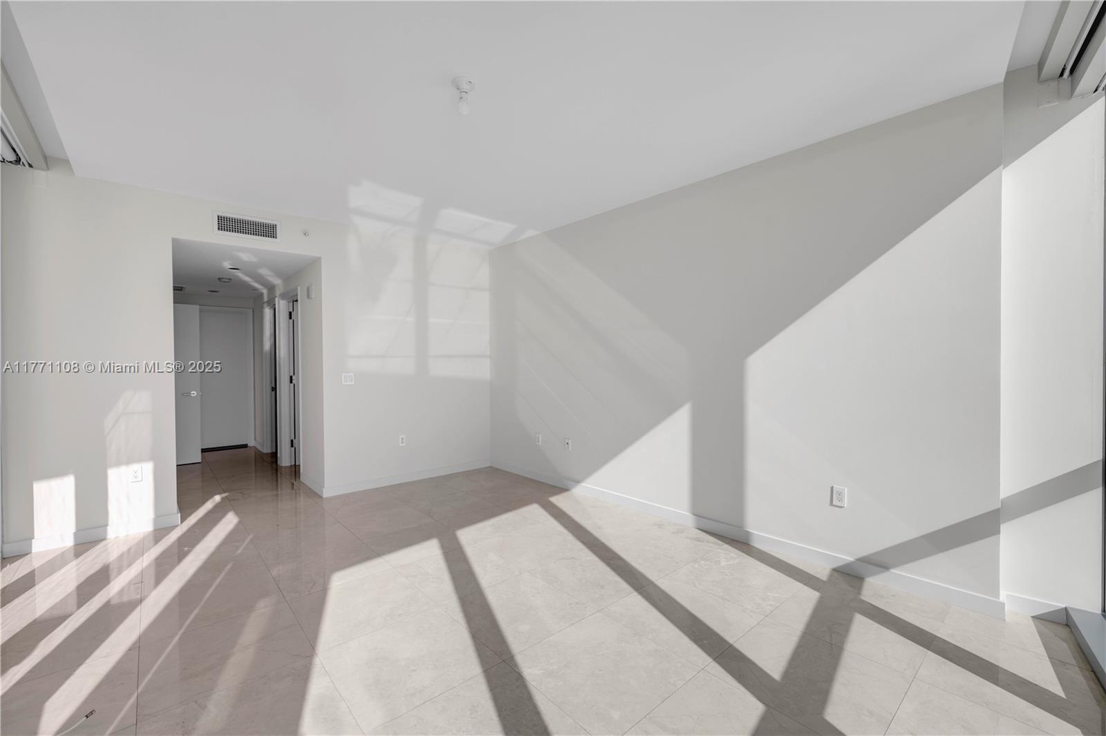 17121 Collins Ave # 3901