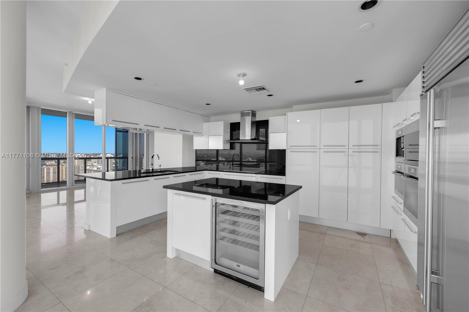 17121 Collins Ave # 3901