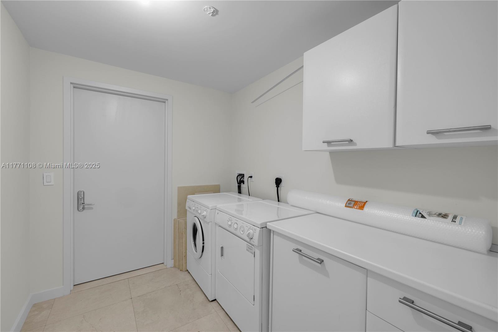 17121 Collins Ave # 3901
