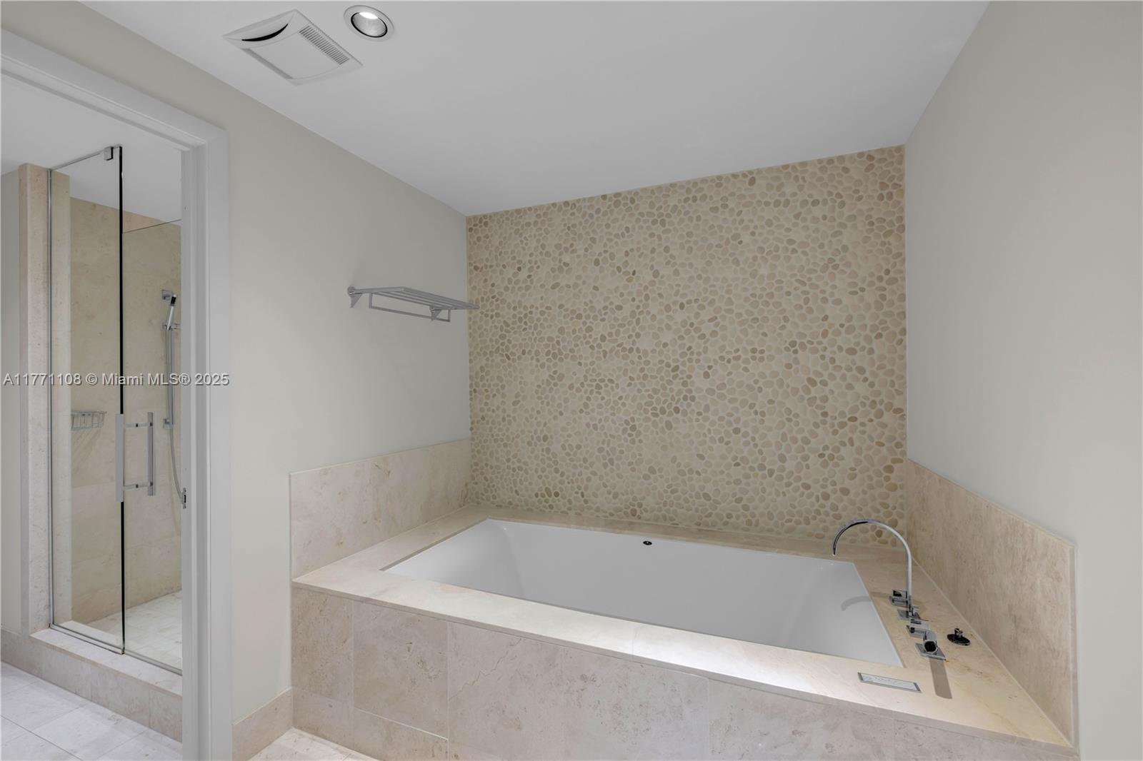 17121 Collins Ave # 3901