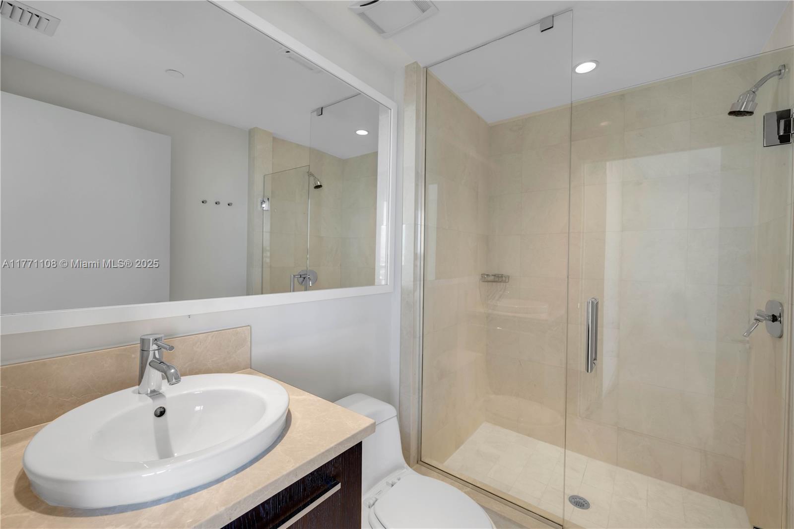17121 Collins Ave # 3901
