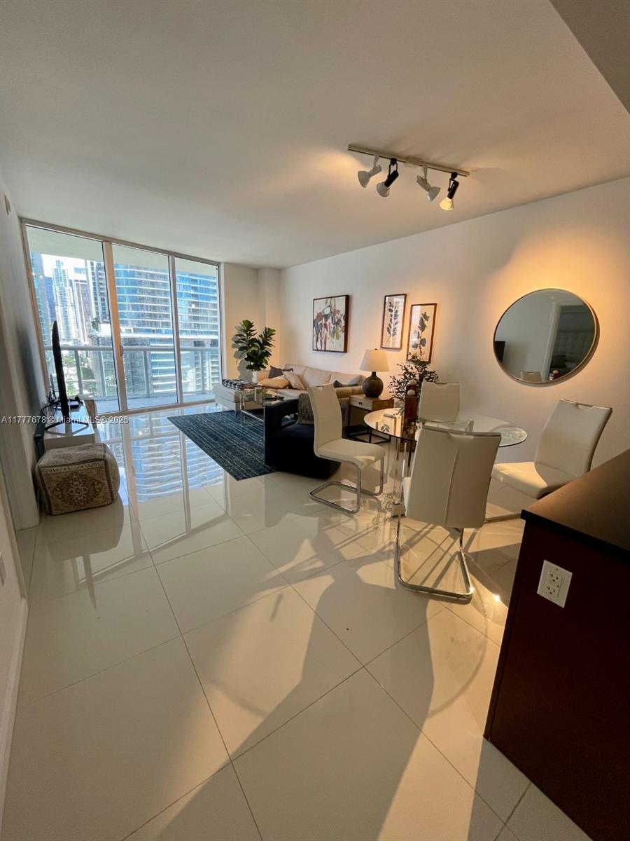475 Brickell Avenue # 1614