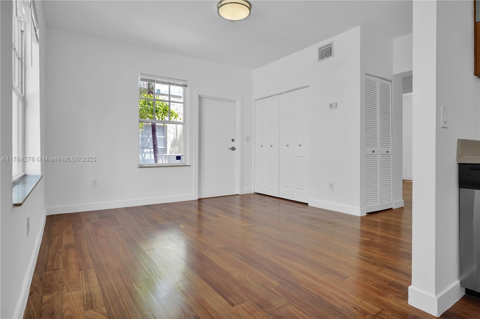 719 Meridian Ave # 5