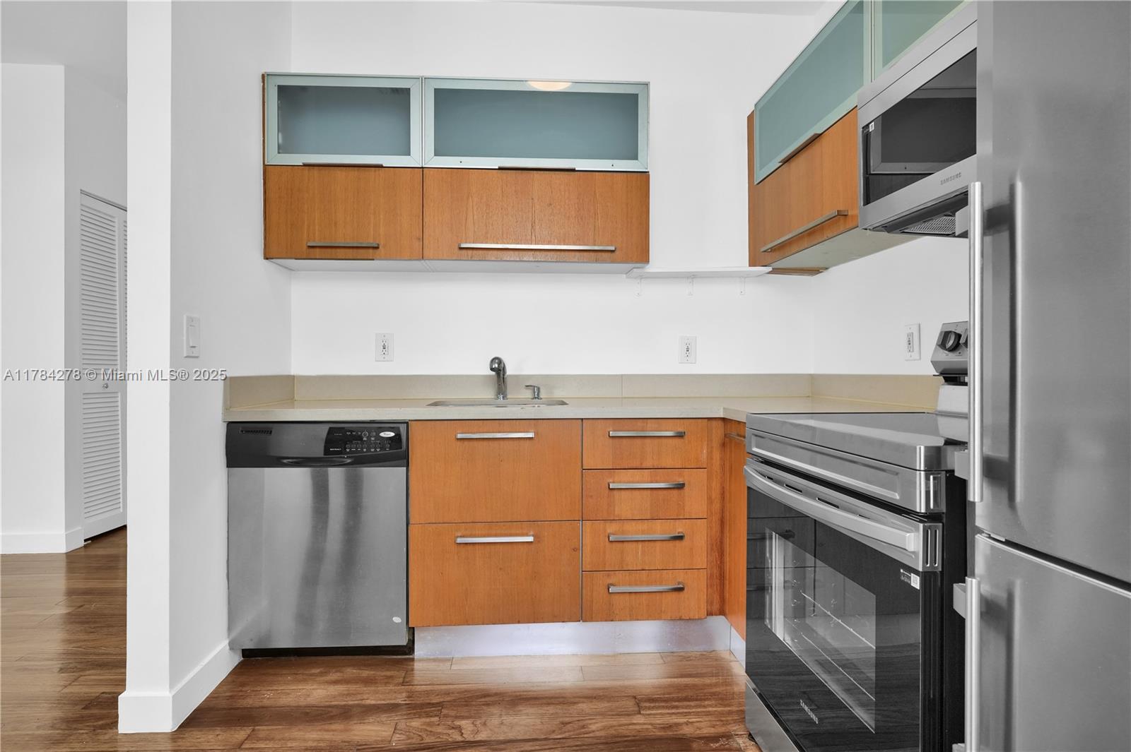 719 Meridian Ave # 5
