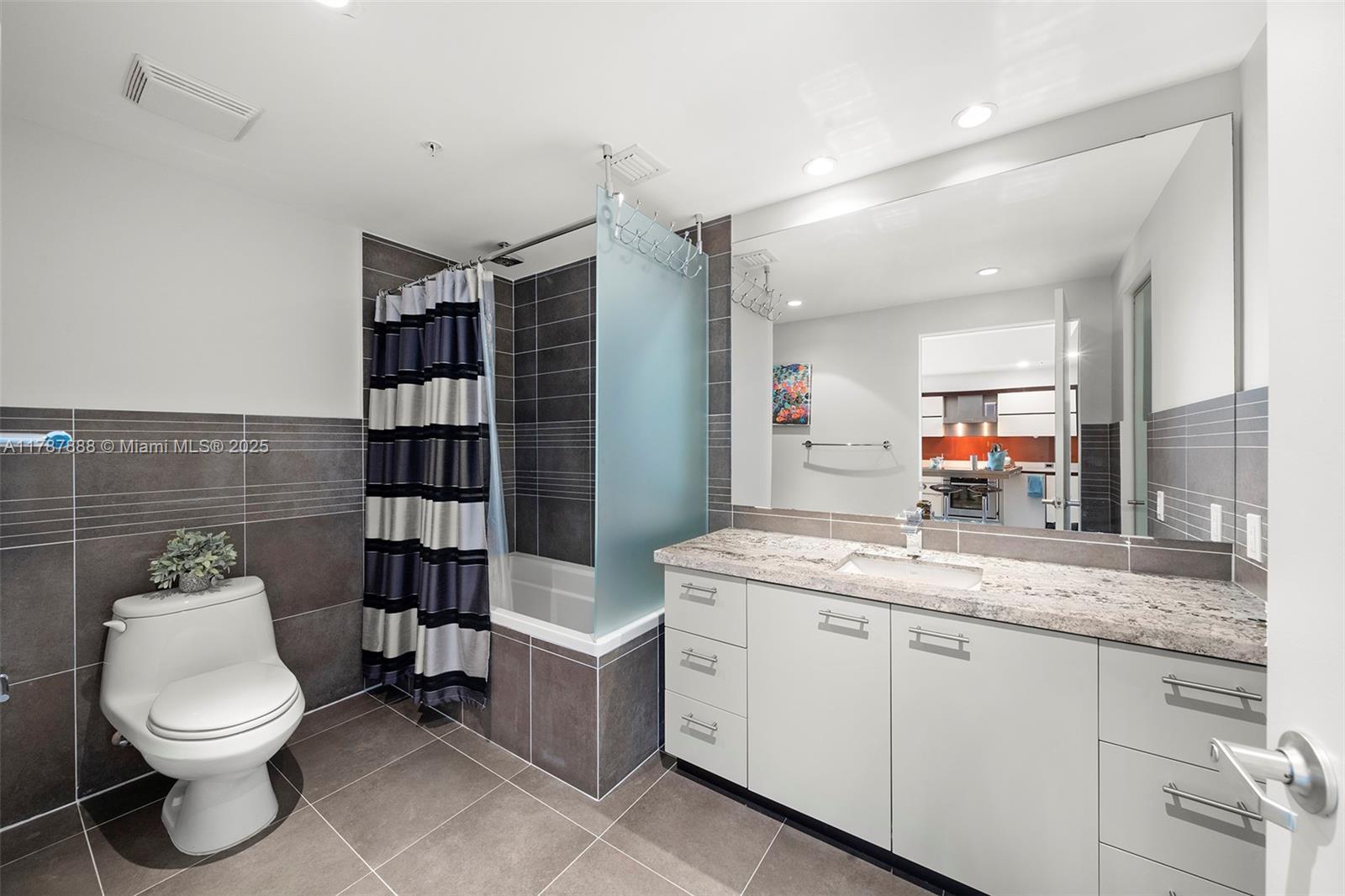 2100 Park Ave # 505