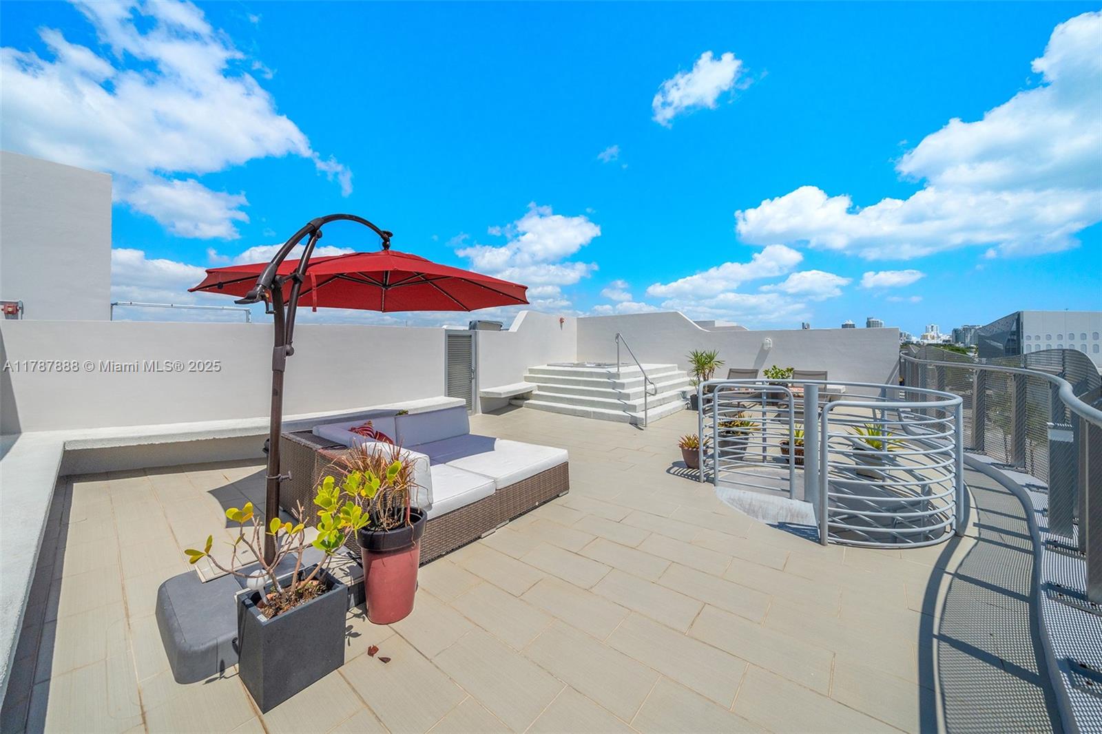 2100 Park Ave # 505