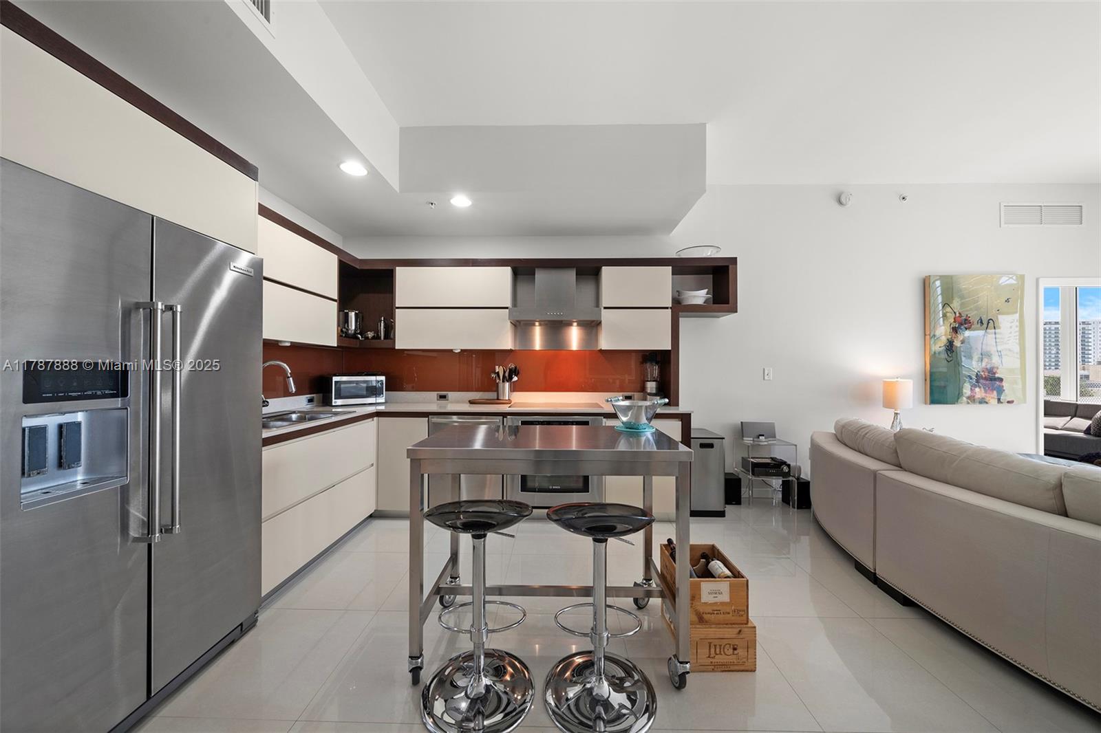 2100 Park Ave # 505