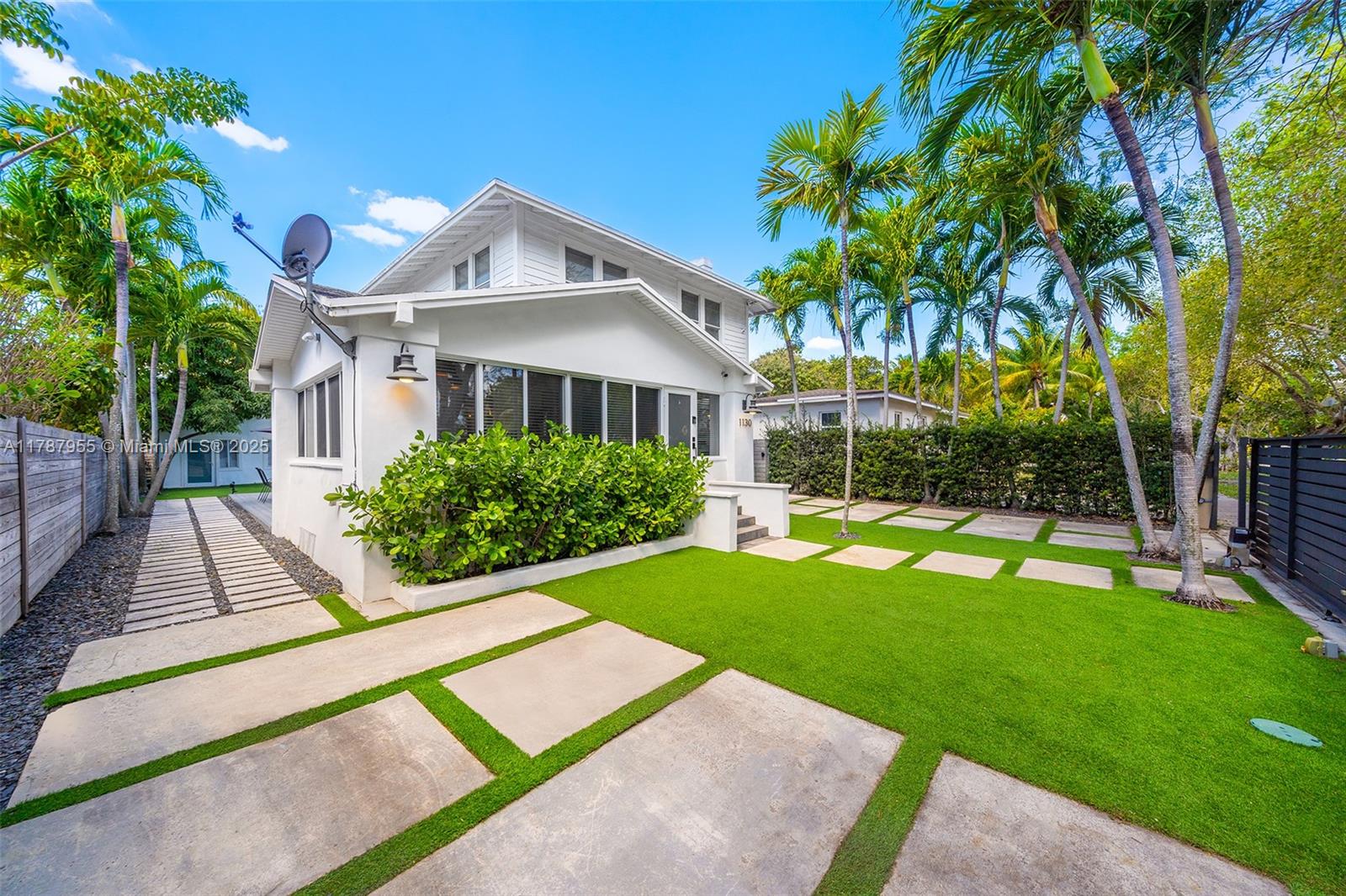 1130 SW 23rd Ave