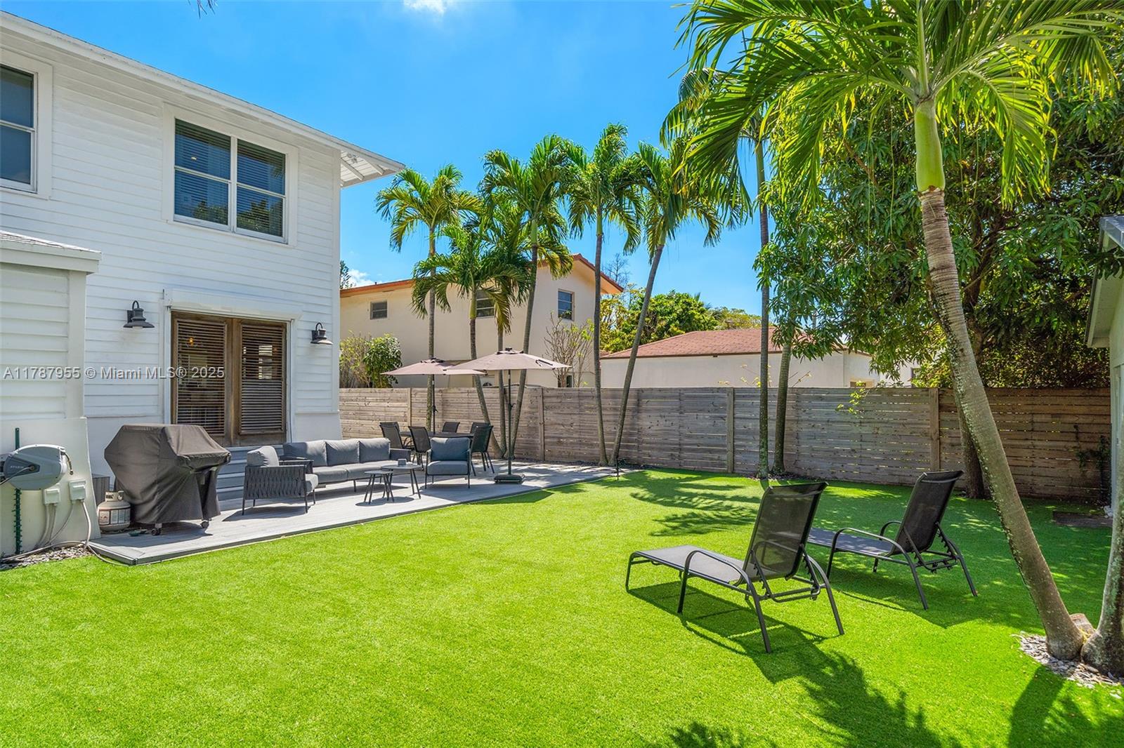 1130 SW 23rd Ave