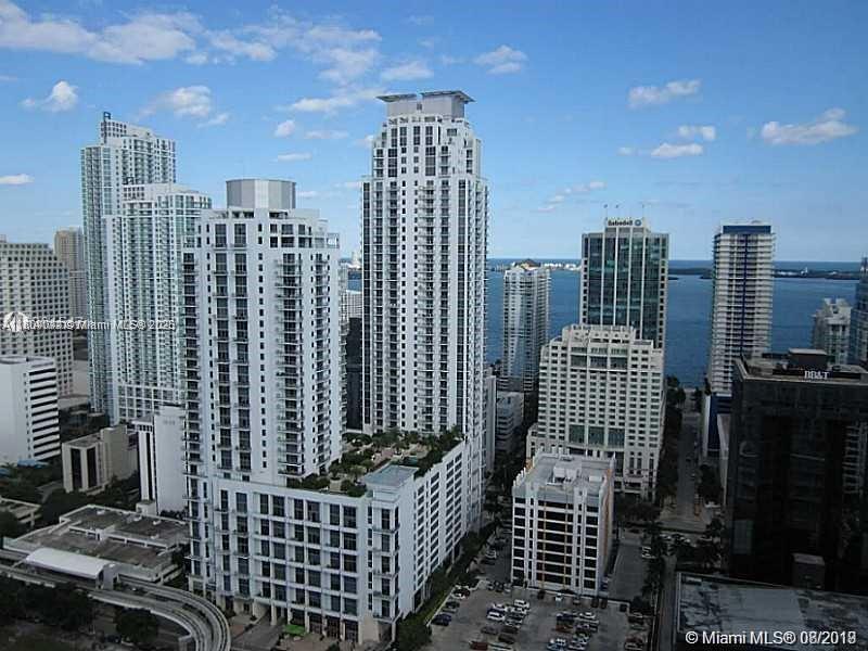 1050 Brickell Ave # 2012