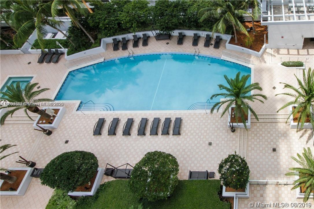1050 Brickell Ave # 2012