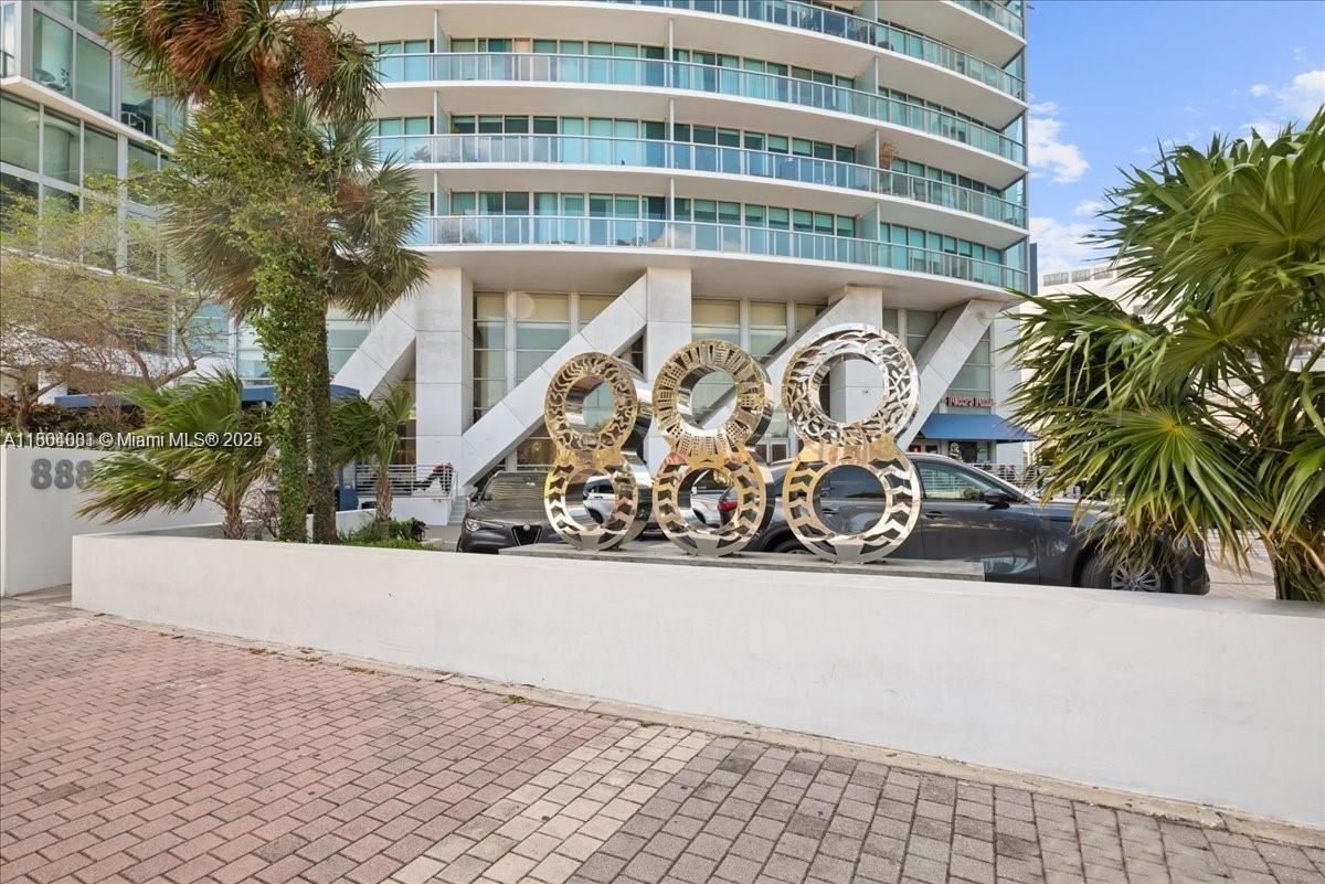 888 Biscayne Blvd # 4801