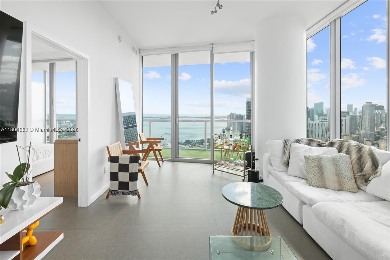 888 Biscayne Blvd # 4801