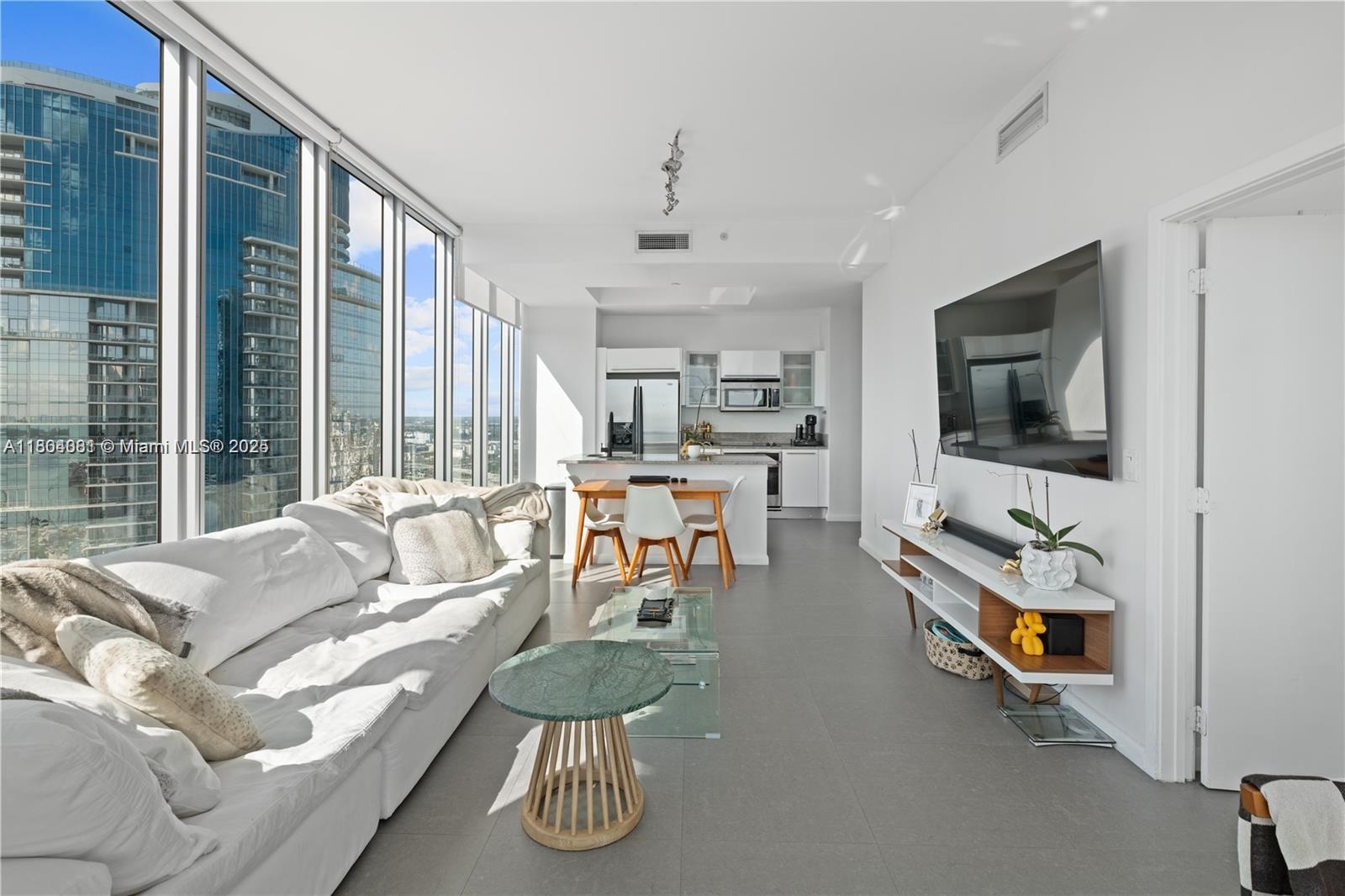 888 Biscayne Blvd # 4801