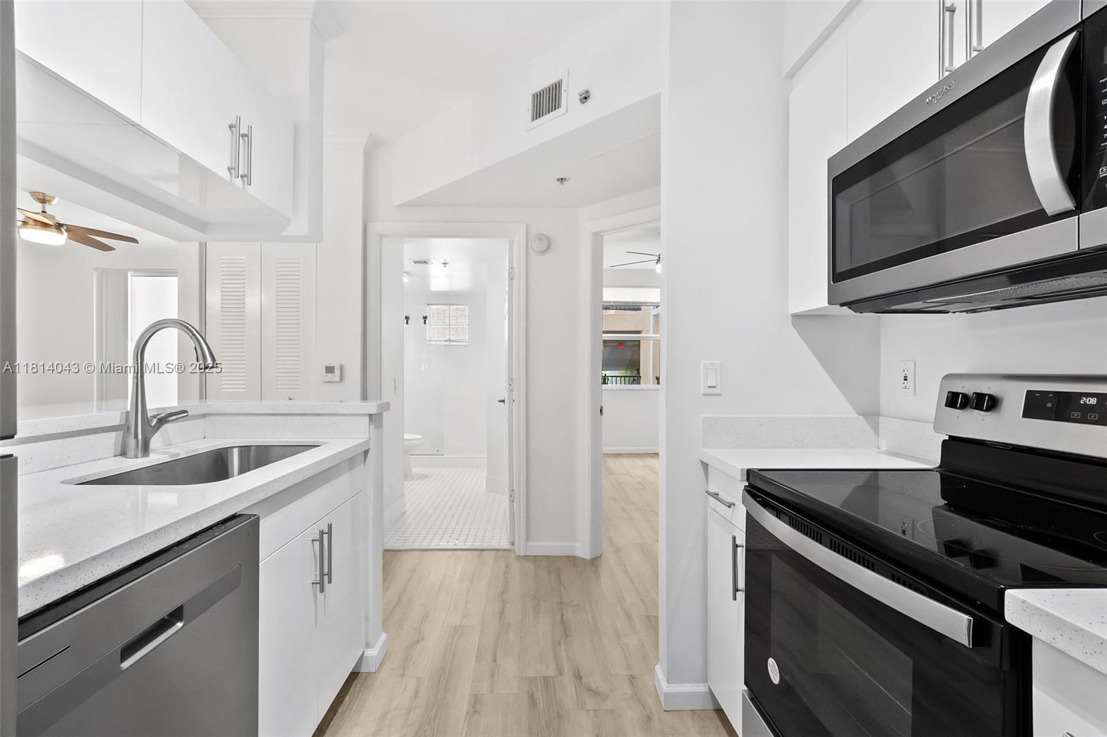 17145 N Bay Rd # 4303