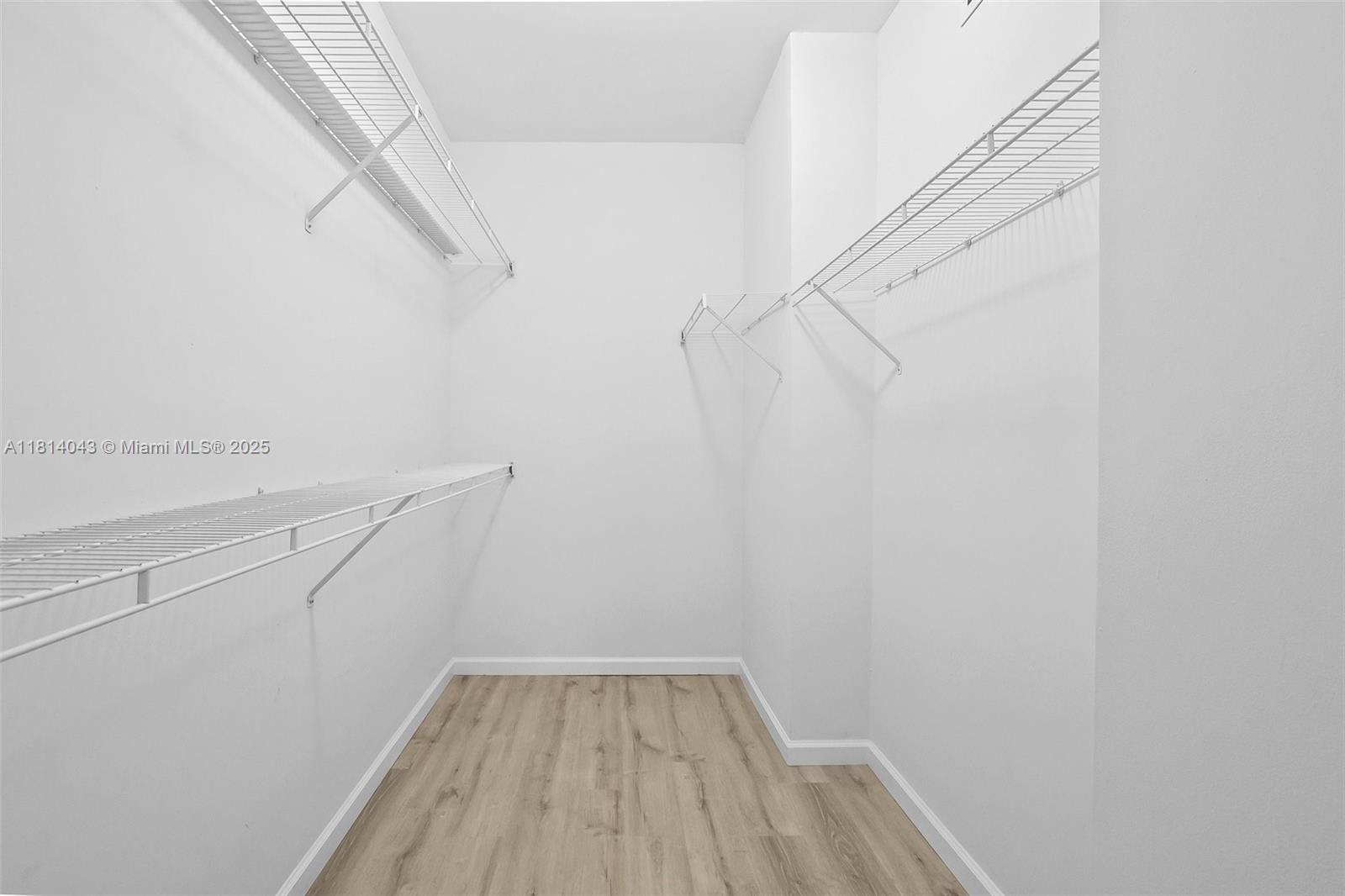 17145 N Bay Rd # 4303