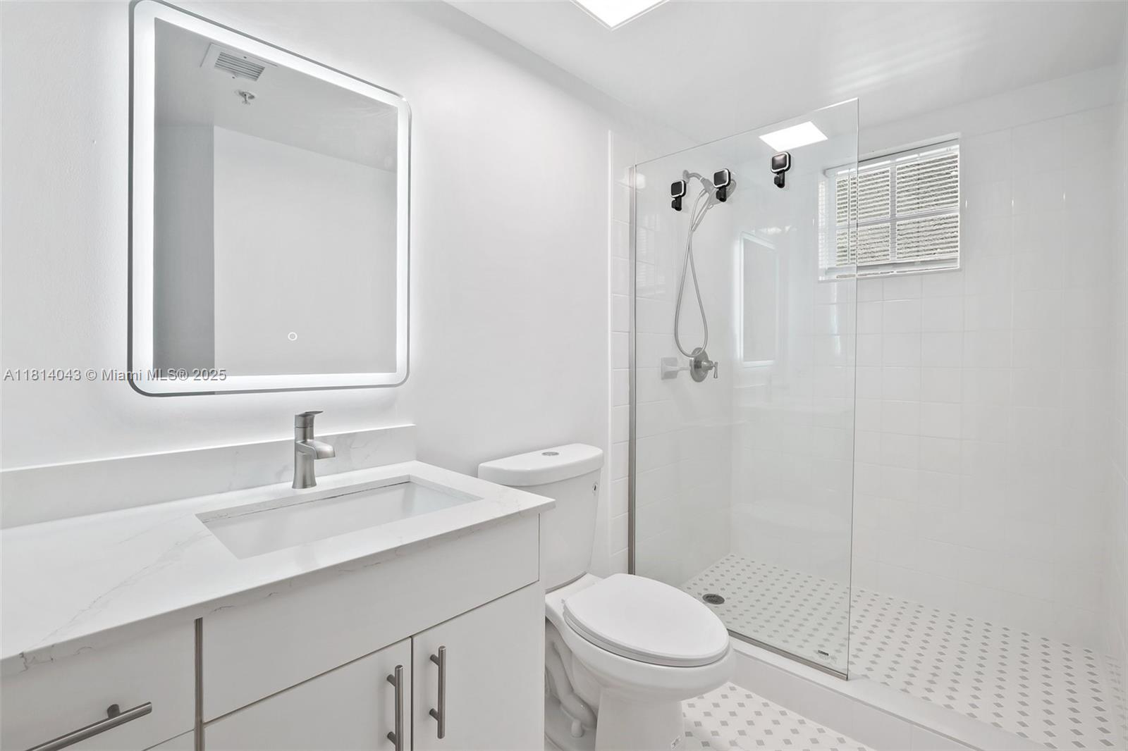 17145 N Bay Rd # 4303