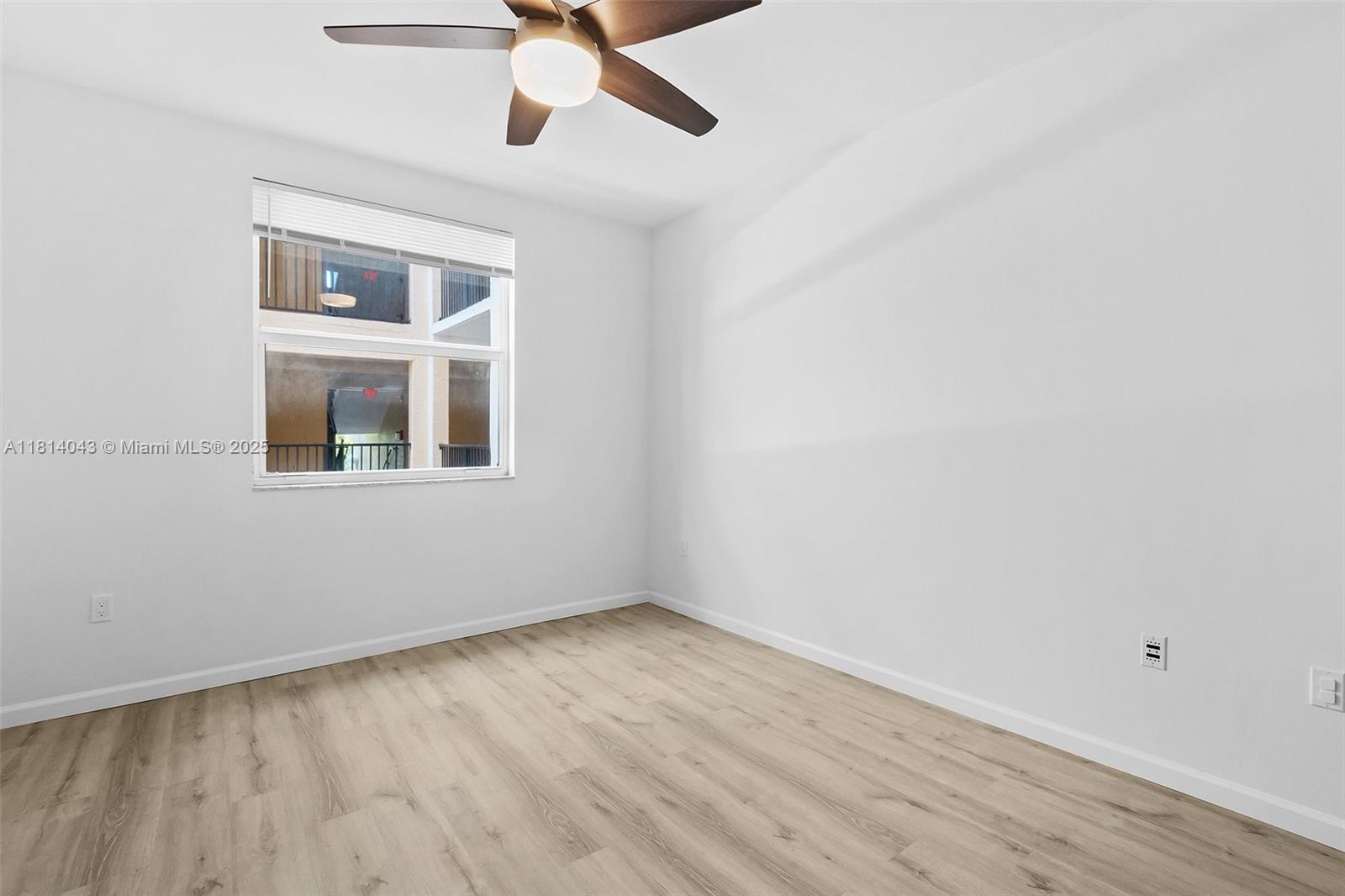 17145 N Bay Rd # 4303