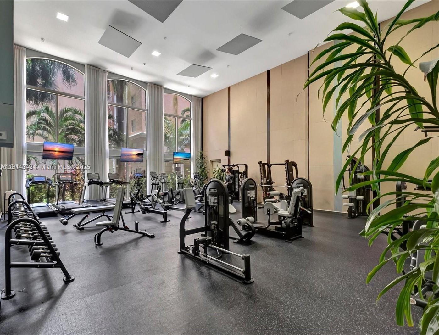 17145 N Bay Rd # 4303