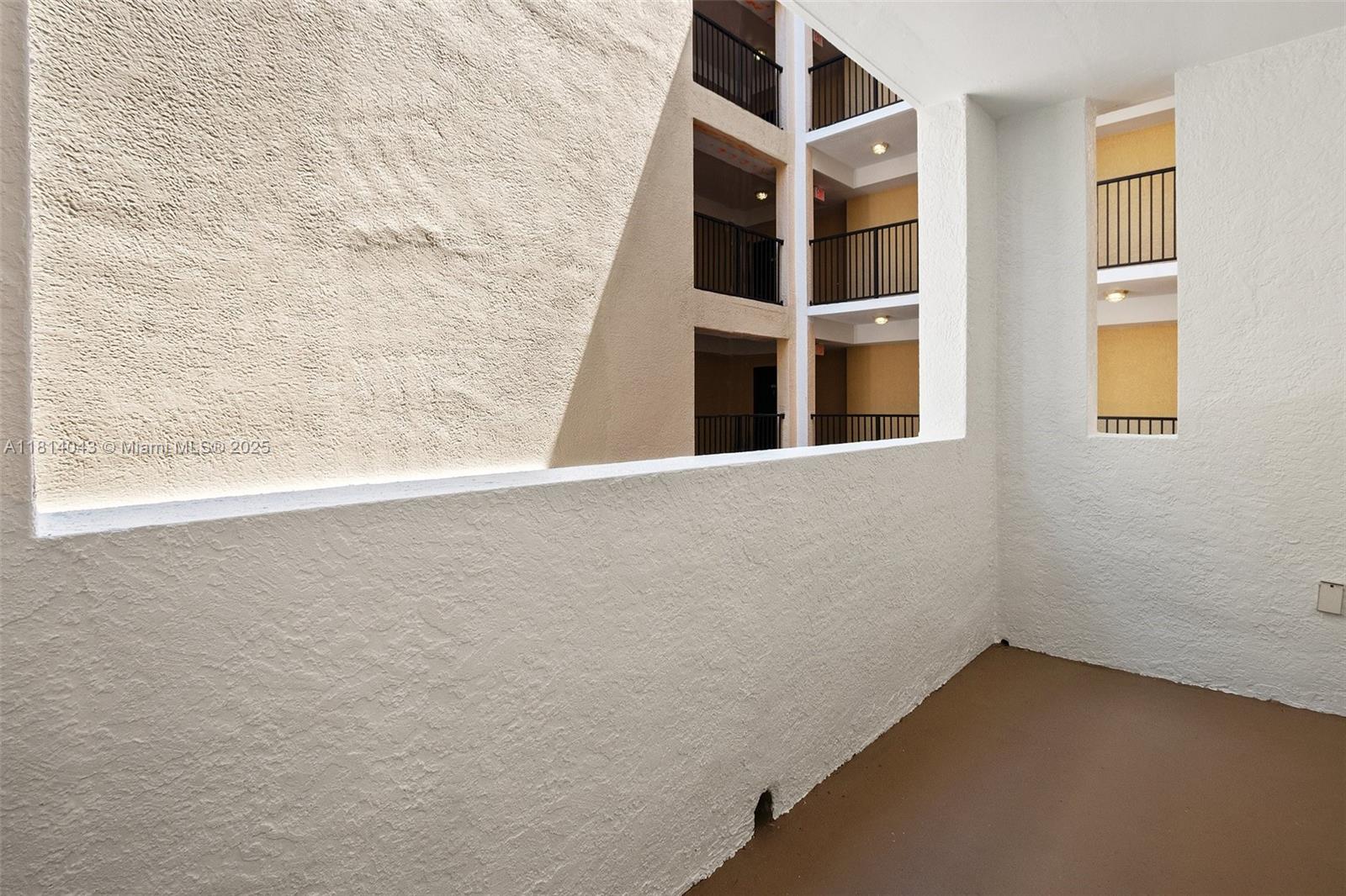 17145 N Bay Rd # 4303