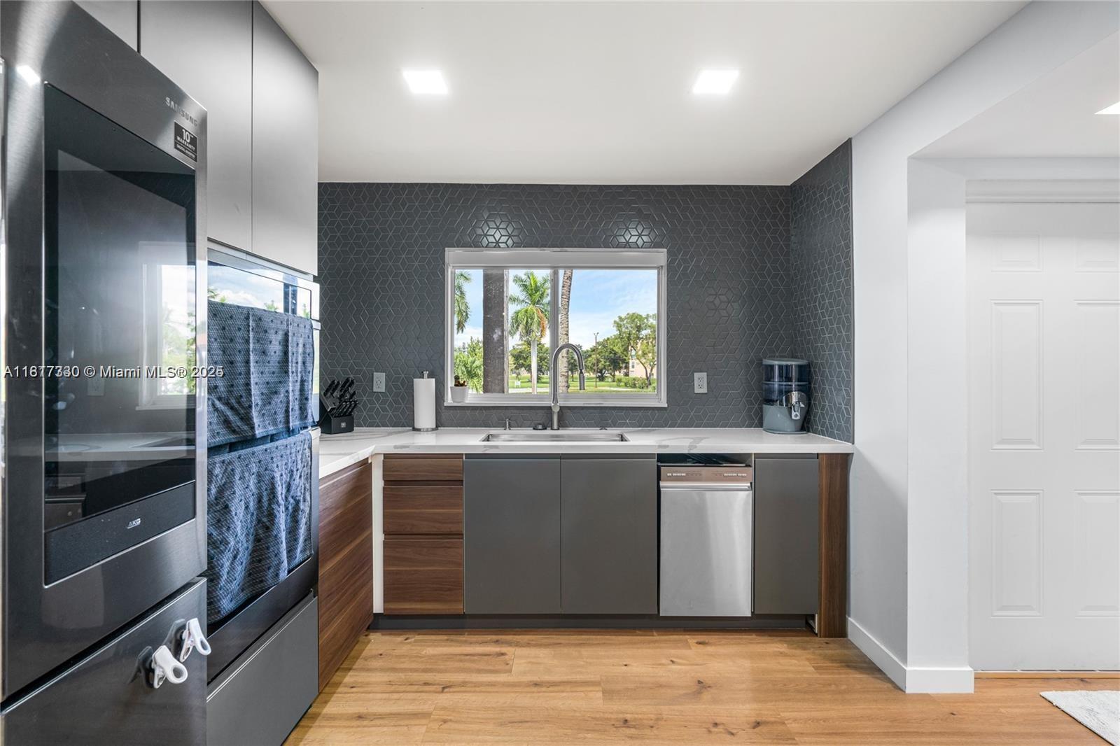 9310 Sunrise Lakes Blvd Unit: 206