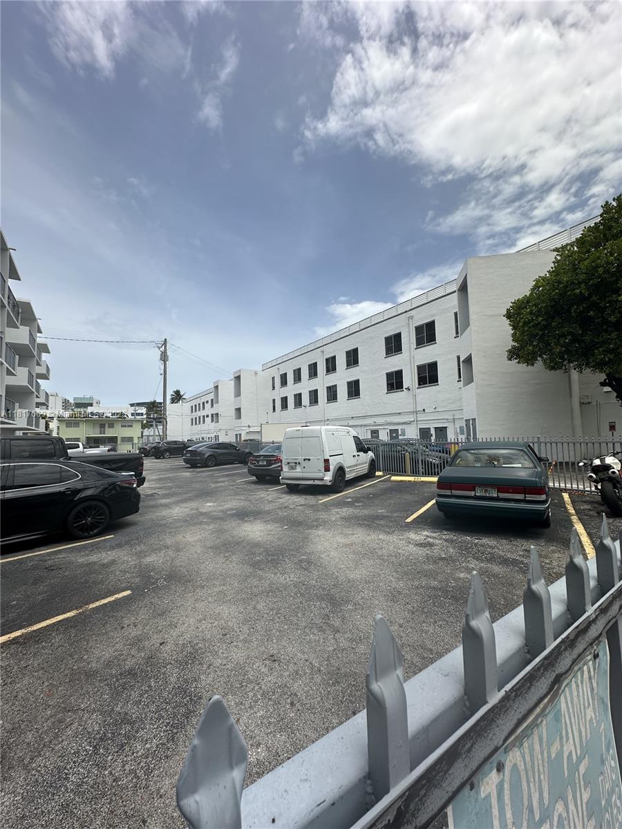 525 Meridian Ave # 406
