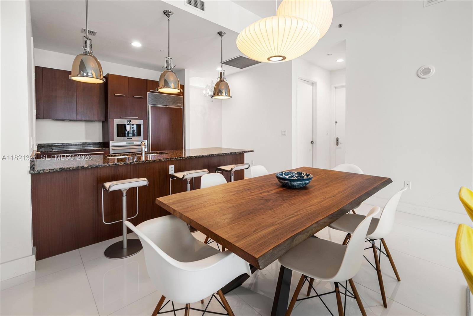 15901 Collins Ave # 3302