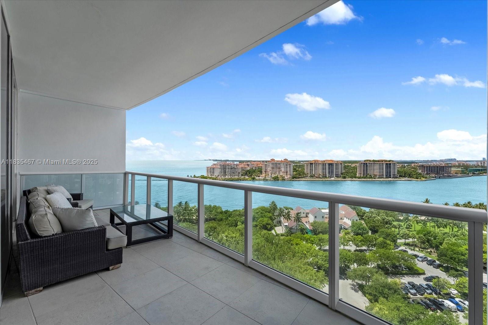 100 S Pointe Dr # 1502