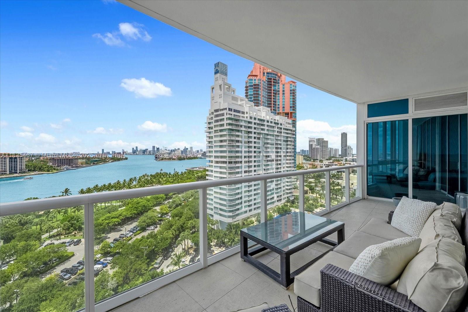 100 S Pointe Dr # 1502