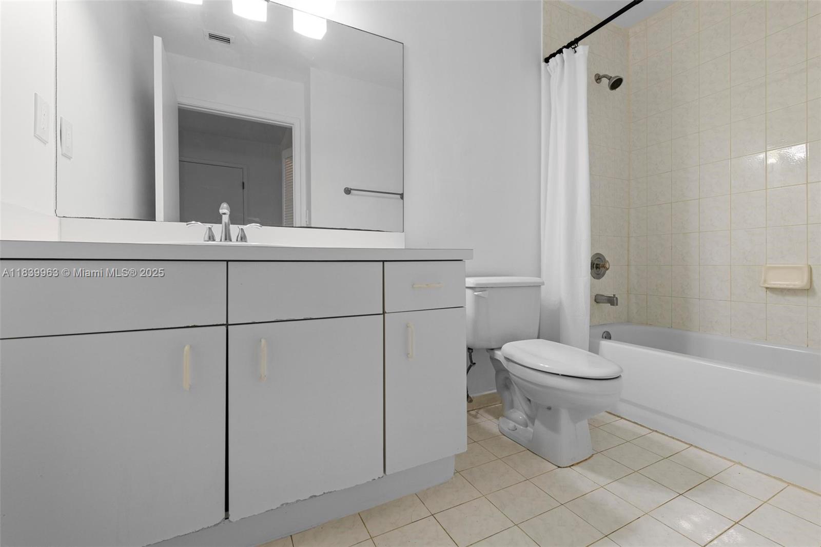 1688 West Ave # 08 Unit: G-08