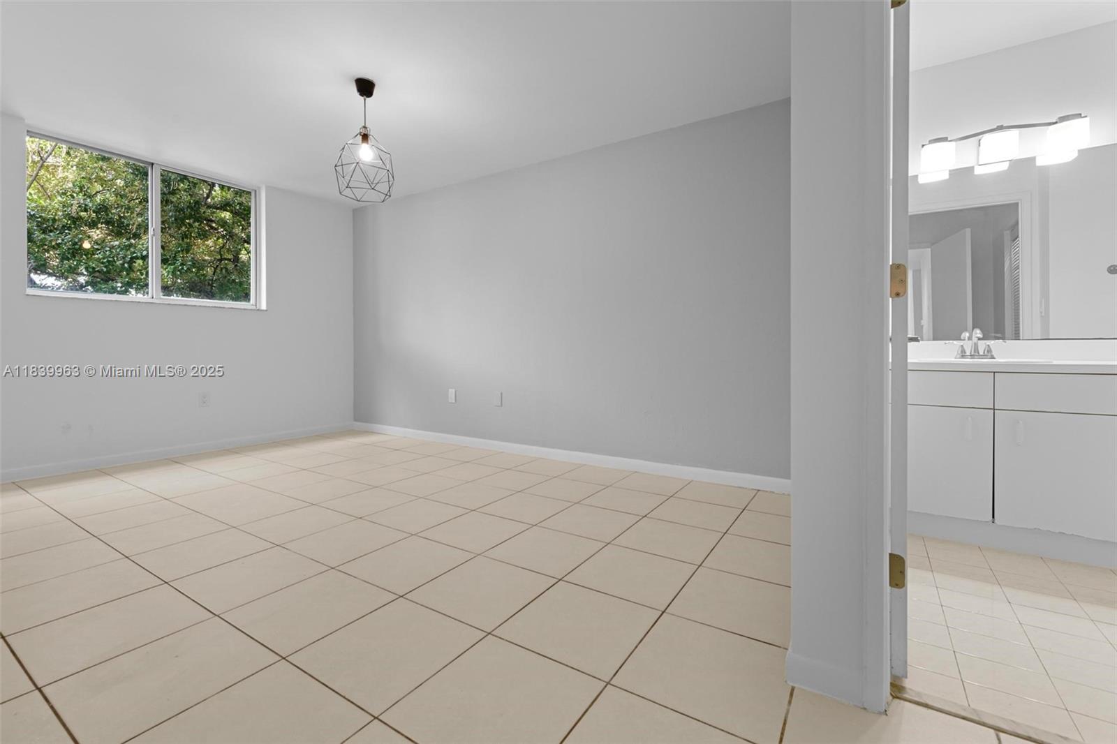 1688 West Ave # 08 Unit: G-08