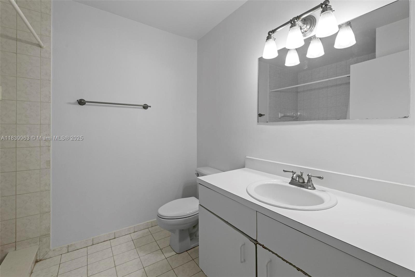 1688 West Ave # 08 Unit: G-08