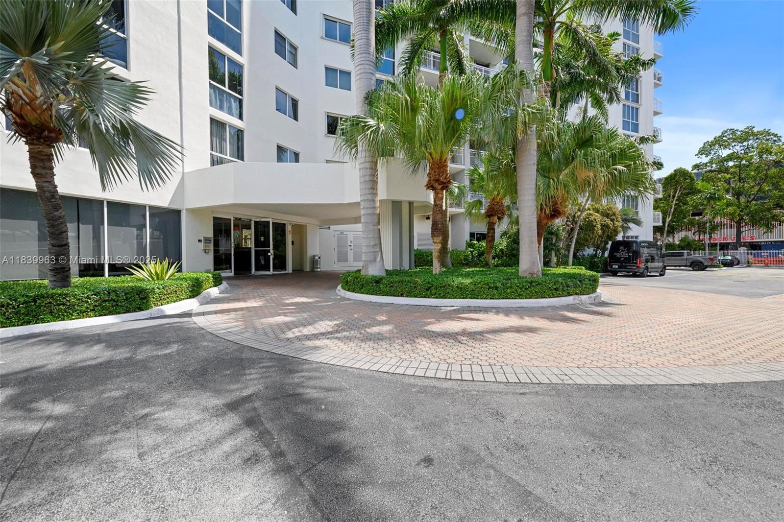 1688 West Ave # 08 Unit: G-08