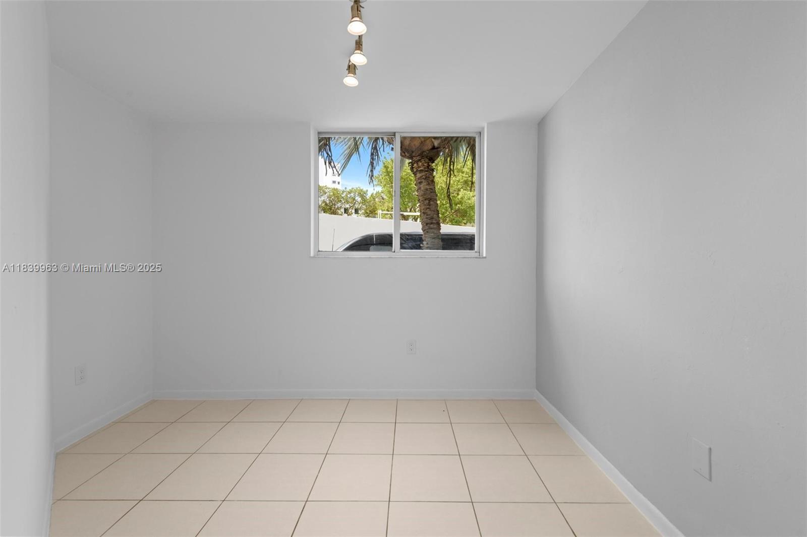 1688 West Ave # 08 Unit: G-08