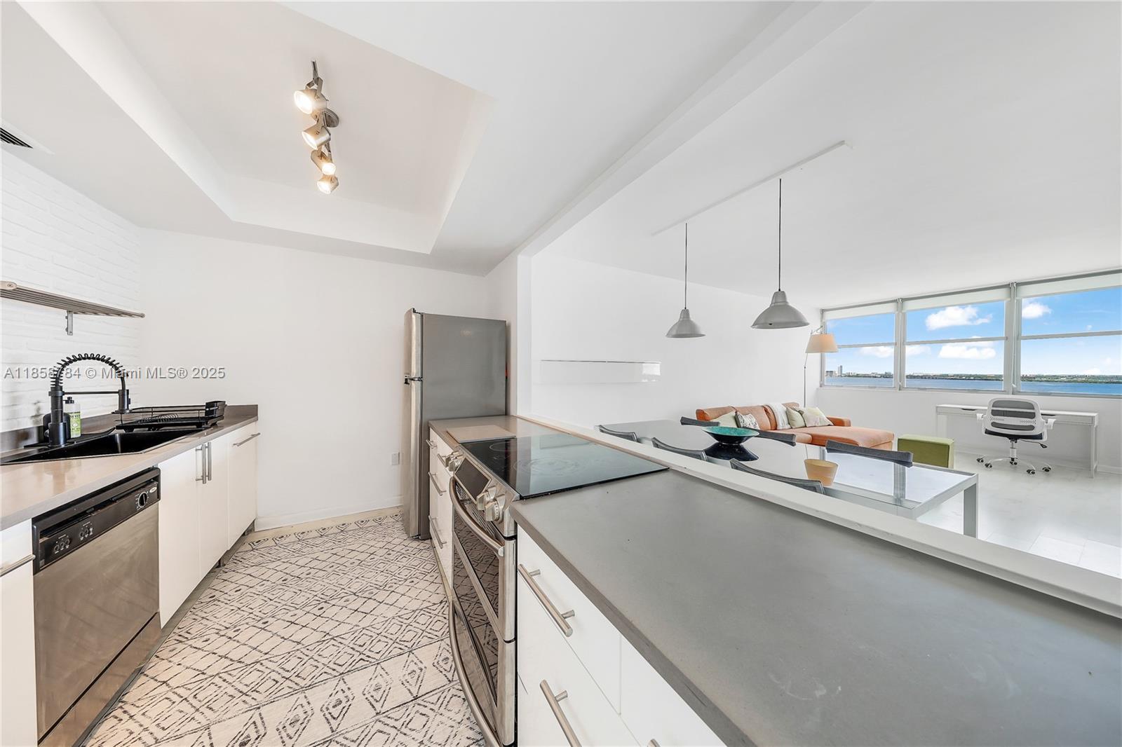 20 Island Ave # 1502