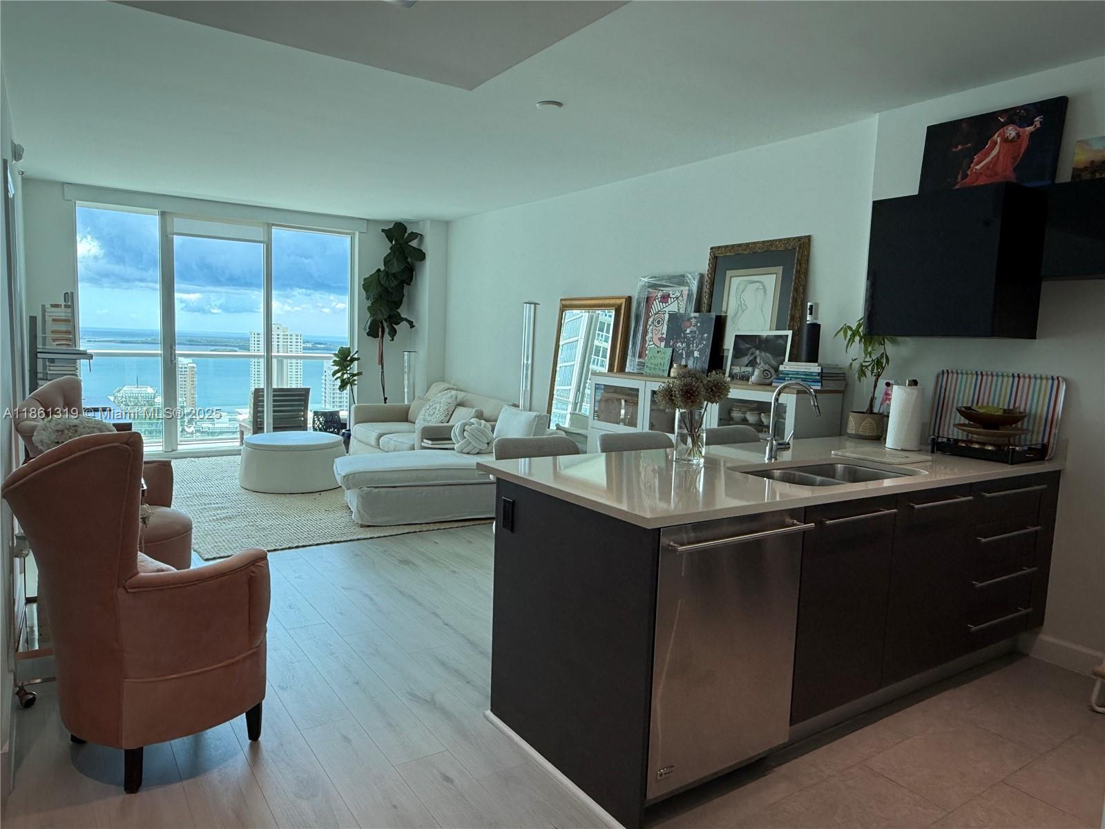 500 Brickell Ave # 3100